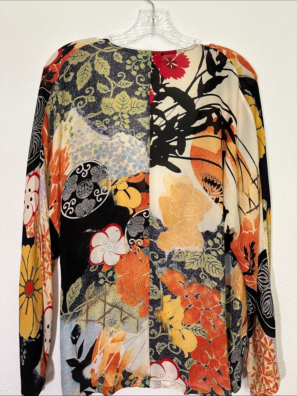 Chico’s 100% Silk Wrap Long Sleeve Top - Picture 4 of 7